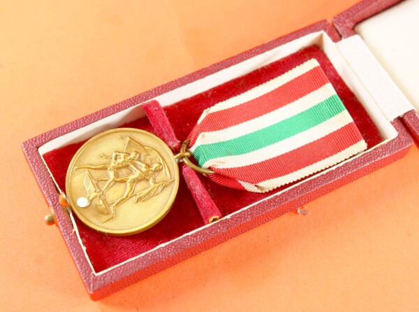 Medaille zur Erinnerung an die Heimkehr des Memellandes im Etui