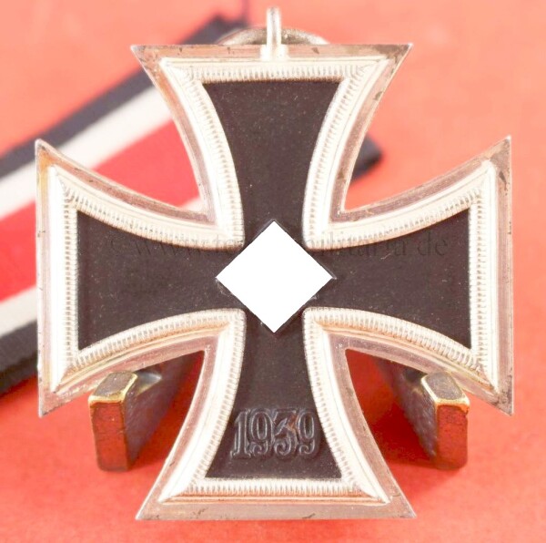 Eisernes Kreuz 2.Klasse 1939 (Brehmer) mit Band - MINT...