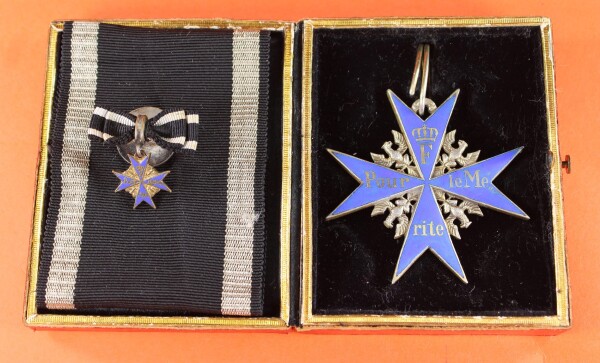 Pour le Mérite (w) im Etui mit Band und Miniatur
