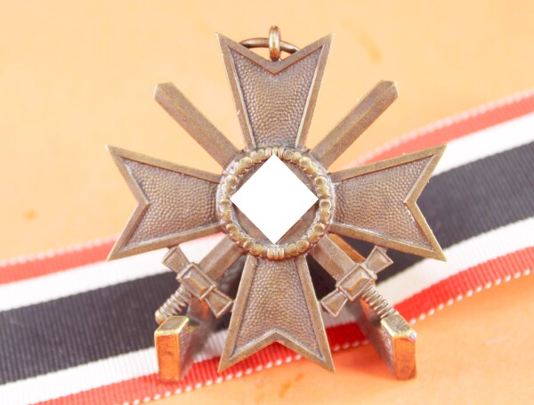 Kriegsverdienstkreuz 2.Klasse 1939 mit Schwertern (3) am Band