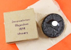Verwundetenabzeichen in Schwarz im Pappkarton - SEHR SELTEN